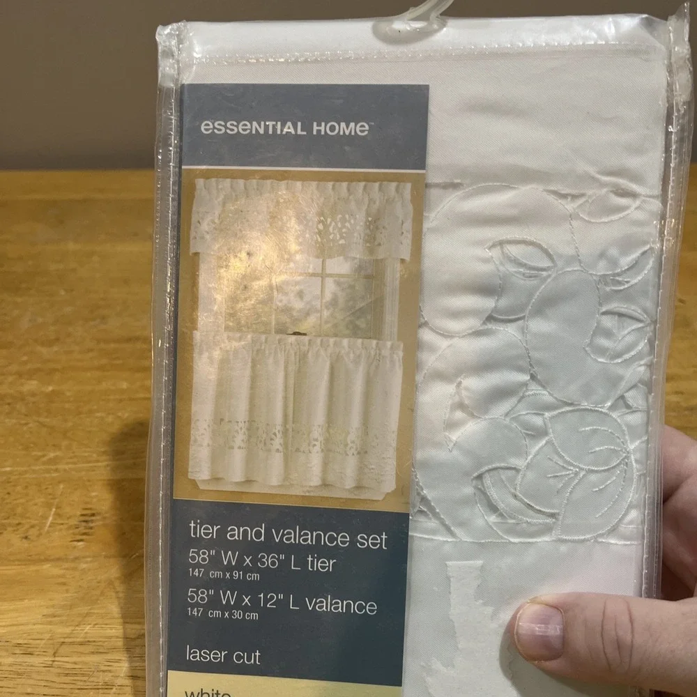 Essential Home by KMart White Window Tiers & Valance‎ Lattice Laser Cut Cottage